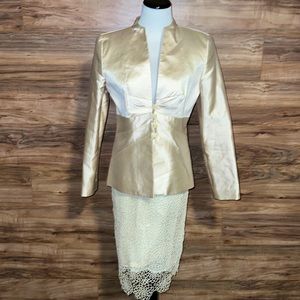 Beautiful vintage Allen by ABS woman’s skirt and jacket set size 2